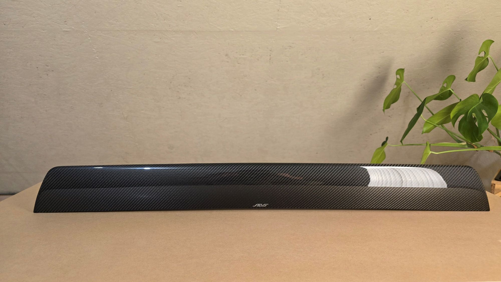 'Crown' - Carbon fiber wing extension