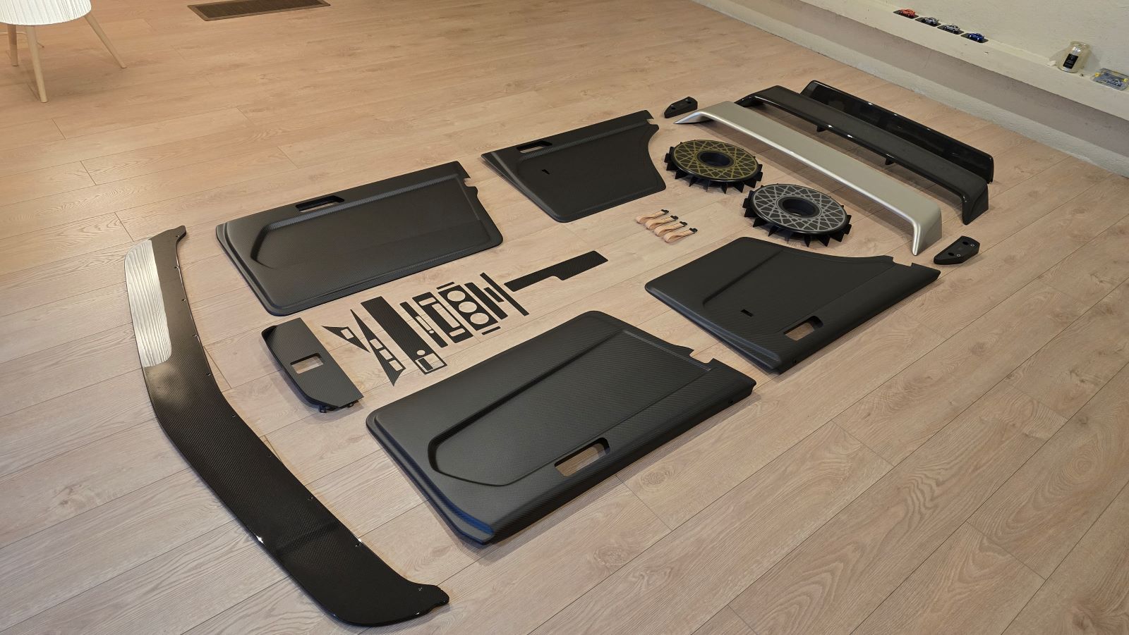 Carbon fiber splitter - for W201 Evolution 1