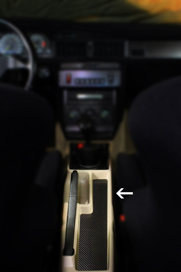 Center console pocket - Carbon fiber trim
