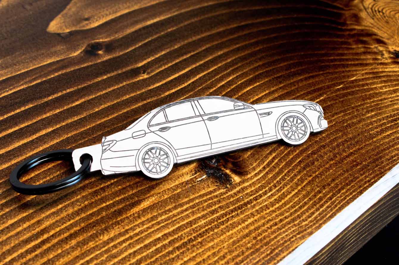 E63s AMG (W213) carbon fiber keychain