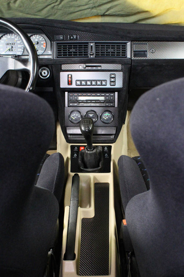 Center console pocket - Carbon fiber trim
