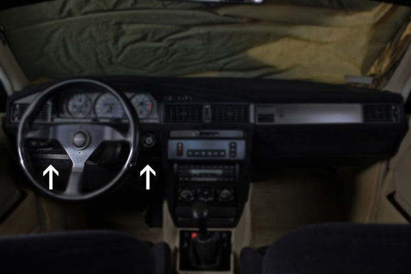 Knee bolster - Carbon fiber trim