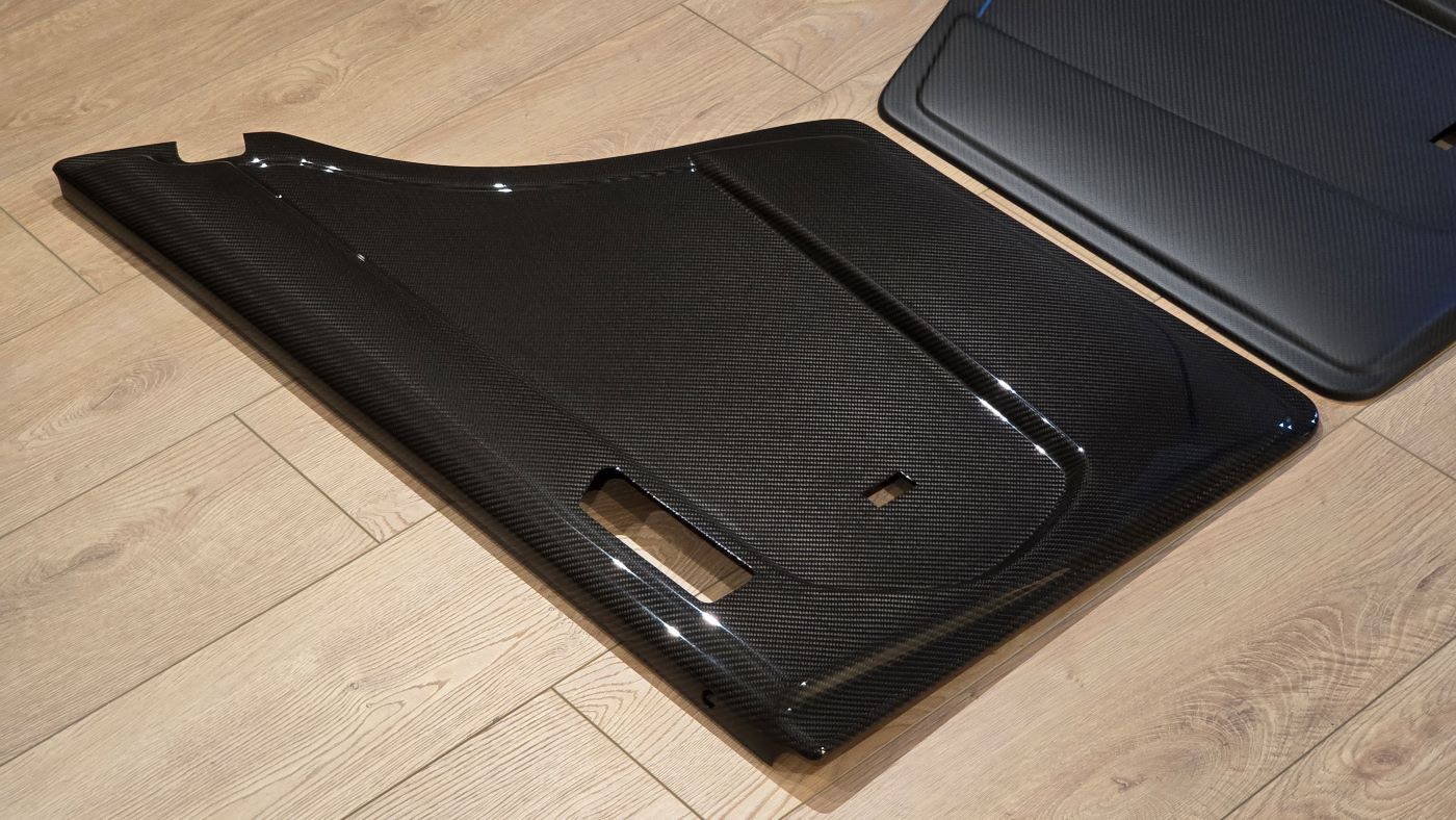 W201 Carbon fiber interior door panels