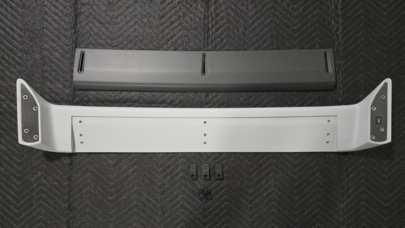 Wing with Adjustable Flap