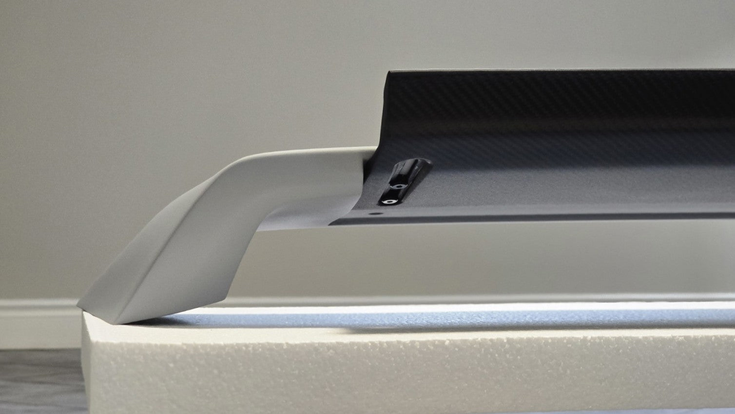 Wing with Adjustable Flap