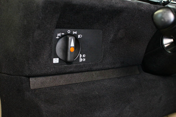 Headlight switch - Carbon fiber trim