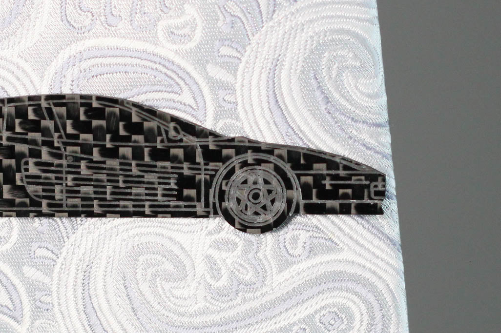 Testarossa carbon fiber tie clip, front detail