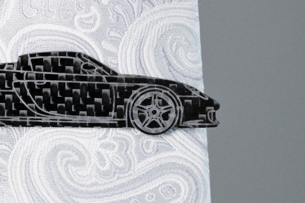 Carrera GT carbon fiber tie clip, front detail