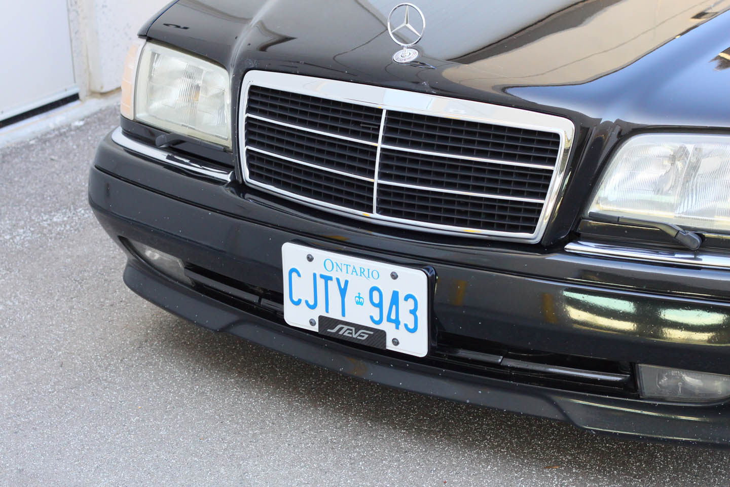 Carbon fiber - Stick-on license plate bezel - Small