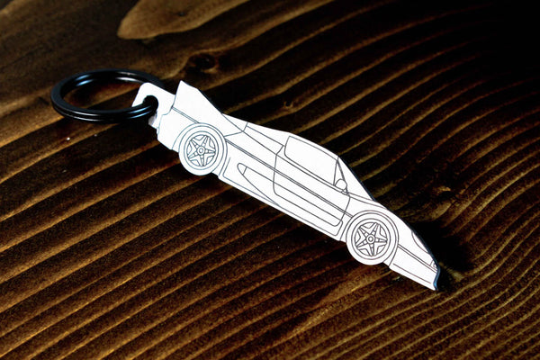 An F50 carbon fiber keychain, line detail view